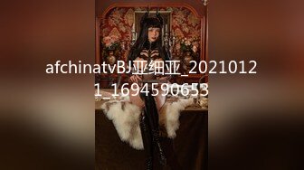   性感女技师酒店服务全程露脸，按摩都不老实给大哥交大鸡巴69玩弄