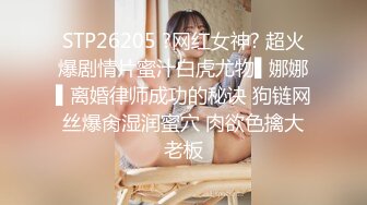 商场女厕全景偷拍几个高颜值美女嘘嘘2 (6)