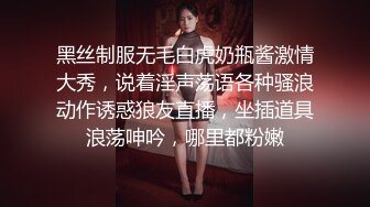  漂亮女友撅着屁屁吃鸡舔菊花 还有点害羞 鲍鱼超粉嫩 在家被男友无套输出 内射