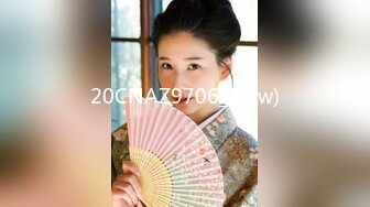 大神偷拍美女裙底风光少妇脱鞋弯腰骚内大露毛隔屏幕都有味道+两位学生妹逛街年龄不大内裤却很骚