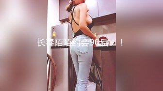 看看骚老婆的小穴里面