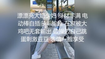  粉色头发卡哇伊眼镜萌妹子啪啪，特写深喉交上骑乘晃动大奶