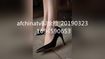 色魔摄影师忽悠漂亮的大二兼职学妹脱光了拍一套