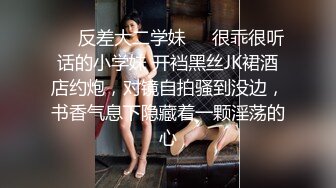 漂亮美眉吃鸡女上位全自动 奶子大 长发飘飘很是风骚 身材真心不错