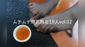 【新片速遞】长发高颜值甜美的妹子黑丝御姐范，卧室中一个人，直播露穴自慰，露三点粉嫩一线天