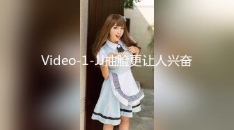 19岁小妞美腿玩的不亦乐乎