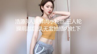 骚逼女友~在电影院发浪非要啦我紧卫生间吃我鸡巴干一炮~回家车上自摸到家后继续爆操终于狂呻吟1